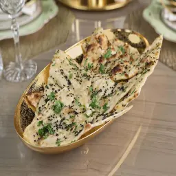 خبز نان بالثوم